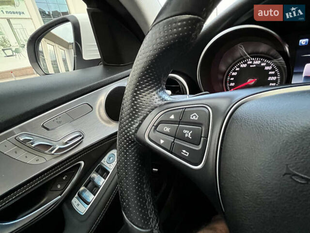 Белый Мерседес Ц-Класс, объемом двигателя 2.2 л и пробегом 150 тыс. км за 20850 $, фото 74 на Automoto.ua
