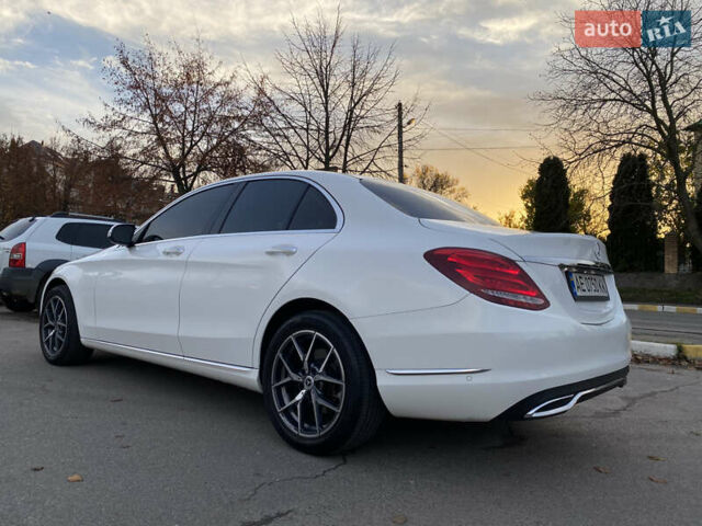 Мерседес Ц-Класс 2014 в Киеве на Automoto.ua Белый Мерседес Ц-Класс, объемом двигателя 2.2 л и пробегом 150 тыс. км за 19700 $, фото 12 на Automoto.ua
