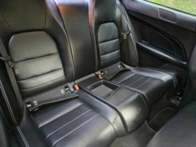 Белый Мерседес Ц-Класс, объемом двигателя 1.8 л и пробегом 81 тыс. км за 8000 $, фото 12 на Automoto.ua