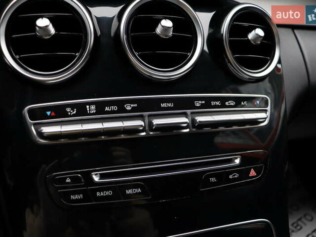 Белый Мерседес Ц-Класс, объемом двигателя 2.2 л и пробегом 326 тыс. км за 18900 $, фото 27 на Automoto.ua