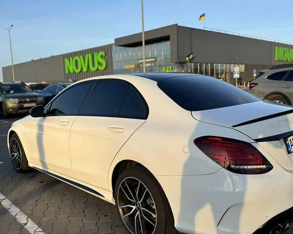 Белый Мерседес Ц-Класс, объемом двигателя 2 л и пробегом 140 тыс. км за 17500 $, фото 7 на Automoto.ua