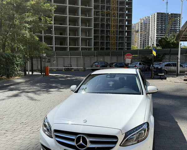 Белый Мерседес Ц-Класс, объемом двигателя 1.6 л и пробегом 148 тыс. км за 20300 $, фото 1 на Automoto.ua