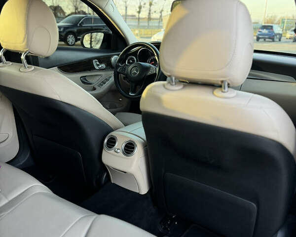 Белый Мерседес Ц-Класс, объемом двигателя 2 л и пробегом 140 тыс. км за 17500 $, фото 13 на Automoto.ua