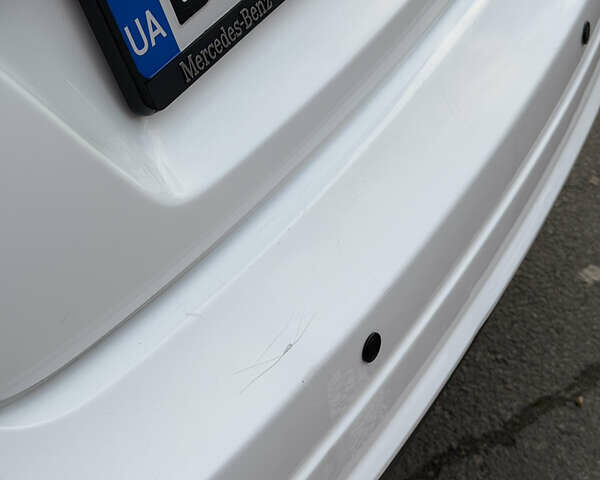 Белый Мерседес Ц-Класс, объемом двигателя 1.8 л и пробегом 195 тыс. км за 12500 $, фото 8 на Automoto.ua