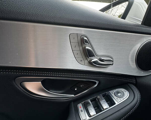 Мерседес Ц-Класс 2014 в Киеве на Automoto.ua Белый Мерседес Ц-Класс, объемом двигателя 2 л и пробегом 98 тыс. км за 20500 $, фото 7 на Automoto.ua