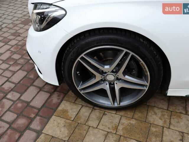 Белый Мерседес Ц-Класс, объемом двигателя 2.2 л и пробегом 326 тыс. км за 18900 $, фото 8 на Automoto.ua