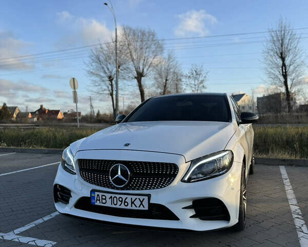 Белый Мерседес Ц-Класс, объемом двигателя 2 л и пробегом 140 тыс. км за 17500 $, фото 2 на Automoto.ua