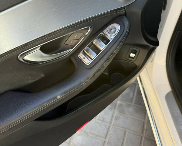 Белый Мерседес Ц-Класс, объемом двигателя 1.6 л и пробегом 148 тыс. км за 20300 $, фото 7 на Automoto.ua