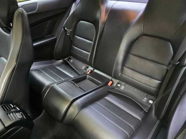 Белый Мерседес Ц-Класс, объемом двигателя 1.8 л и пробегом 81 тыс. км за 8000 $, фото 13 на Automoto.ua