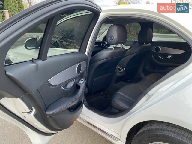 Белый Мерседес Ц-Класс, объемом двигателя 2.2 л и пробегом 150 тыс. км за 19500 $, фото 32 на Automoto.ua