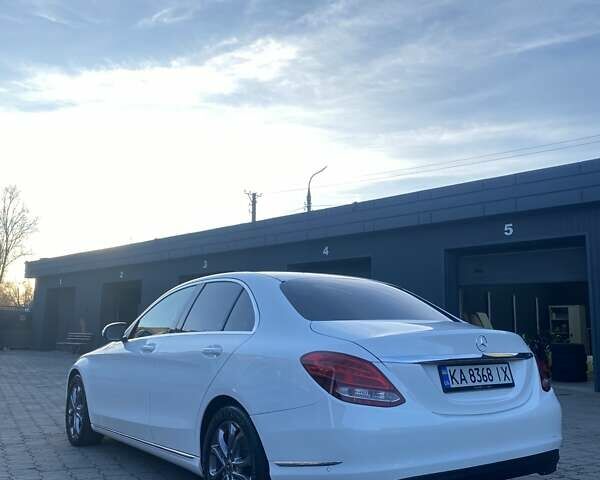 Білий Мерседес Ц-Клас, об'ємом двигуна 1.6 л та пробігом 150 тис. км за 19500 $, фото 2 на Automoto.ua
