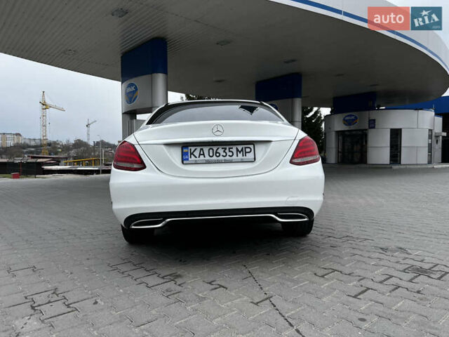 Білий Мерседес Ц-Клас, об'ємом двигуна 2.14 л та пробігом 260 тис. км за 19000 $, фото 5 на Automoto.ua