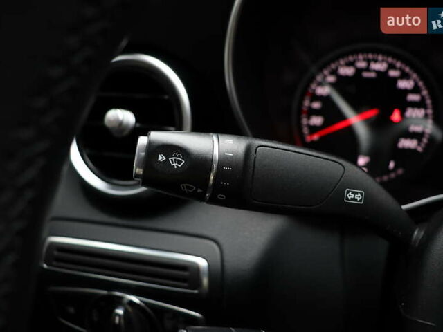 Белый Мерседес Ц-Класс, объемом двигателя 2.2 л и пробегом 326 тыс. км за 18900 $, фото 23 на Automoto.ua