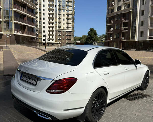 Белый Мерседес Ц-Класс, объемом двигателя 1.6 л и пробегом 148 тыс. км за 20300 $, фото 3 на Automoto.ua