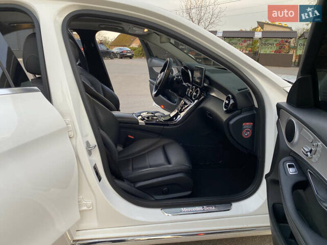 Мерседес Ц-Класс 2014 в Киеве на Automoto.ua Белый Мерседес Ц-Класс, объемом двигателя 2.2 л и пробегом 150 тыс. км за 19700 $, фото 45 на Automoto.ua