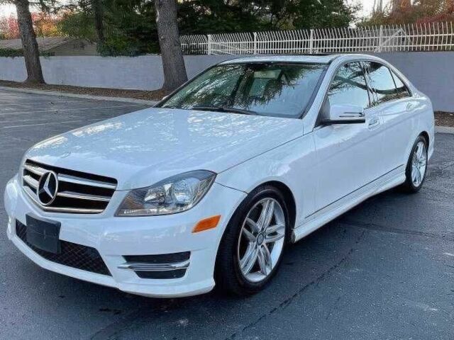 Білий Мерседес Ц-Клас, об'ємом двигуна 3.5 л та пробігом 146 тис. км за 9200 $, фото 1 на Automoto.ua