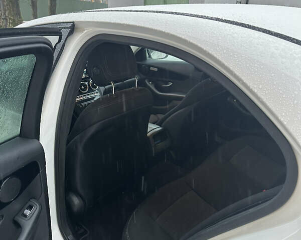 Белый Мерседес Ц-Класс, объемом двигателя 1.6 л и пробегом 94 тыс. км за 16500 $, фото 11 на Automoto.ua