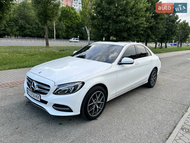 Белый Мерседес Ц-Класс, объемом двигателя 2.2 л и пробегом 150 тыс. км за 20850 $, фото 3 на Automoto.ua