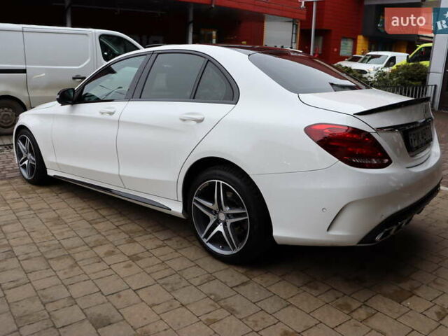 Белый Мерседес Ц-Класс, объемом двигателя 2.2 л и пробегом 326 тыс. км за 18900 $, фото 2 на Automoto.ua