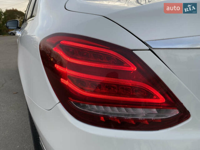 Белый Мерседес Ц-Класс, объемом двигателя 2.2 л и пробегом 150 тыс. км за 19500 $, фото 59 на Automoto.ua