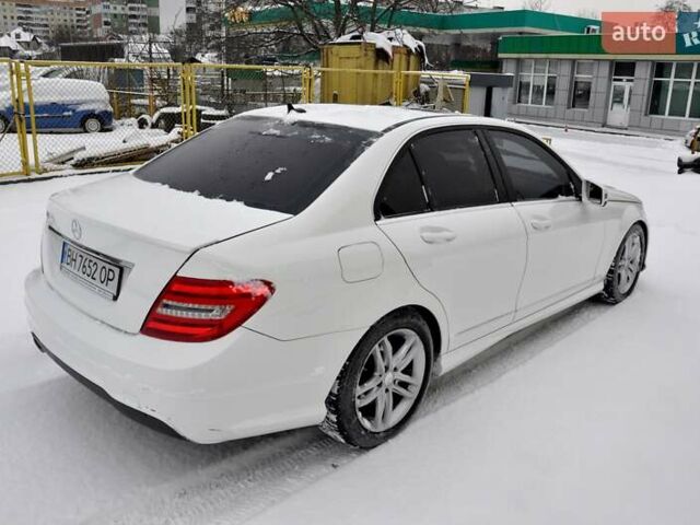 Білий Мерседес Ц-Клас, об'ємом двигуна 1.8 л та пробігом 172 тис. км за 10700 $, фото 6 на Automoto.ua