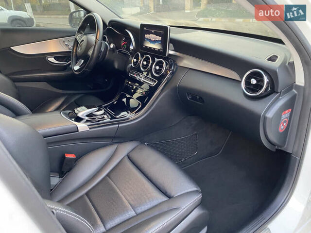 Мерседес Ц-Класс 2014 в Киеве на Automoto.ua Белый Мерседес Ц-Класс, объемом двигателя 2.2 л и пробегом 150 тыс. км за 19700 $, фото 32 на Automoto.ua