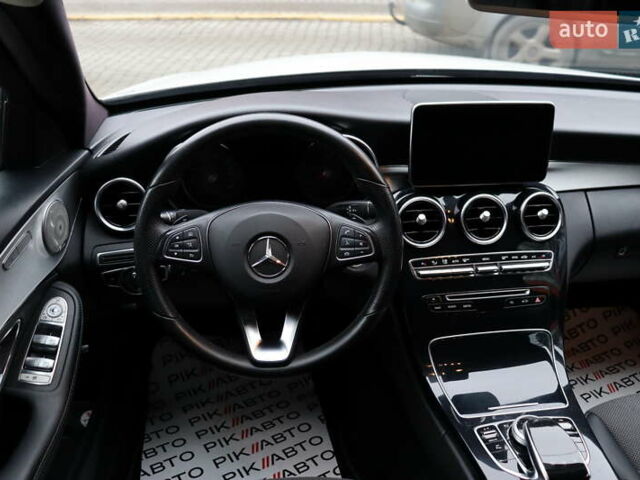 Белый Мерседес Ц-Класс, объемом двигателя 2.2 л и пробегом 326 тыс. км за 18900 $, фото 34 на Automoto.ua