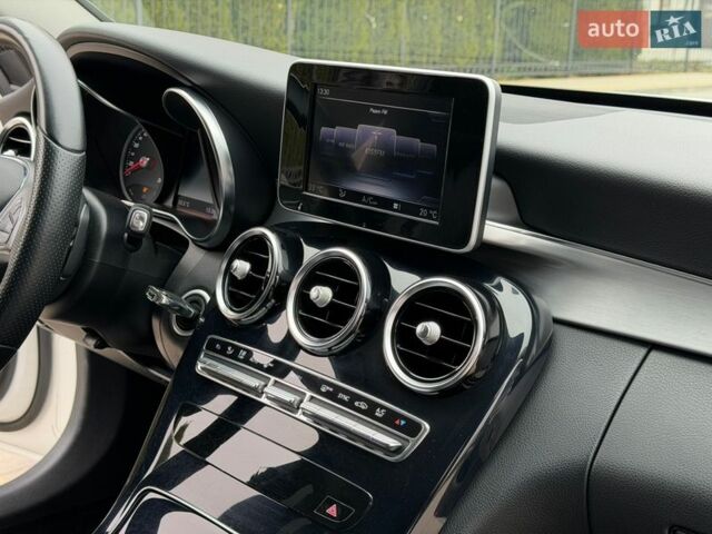 Белый Мерседес Ц-Класс, объемом двигателя 1.6 л и пробегом 75 тыс. км за 18500 $, фото 58 на Automoto.ua