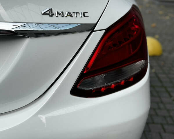 Мерседес Ц-Класс 2014 в Киеве на Automoto.ua Белый Мерседес Ц-Класс, объемом двигателя 2 л и пробегом 98 тыс. км за 20500 $, фото 5 на Automoto.ua