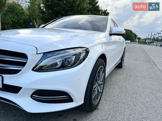 Білий Мерседес Ц-Клас, об'ємом двигуна 2.2 л та пробігом 150 тис. км за 19700 $, фото 20 на Automoto.ua