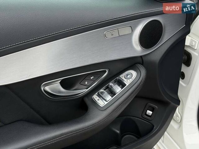 Білий Мерседес Ц-Клас, об'ємом двигуна 1.6 л та пробігом 110 тис. км за 19400 $, фото 13 на Automoto.ua