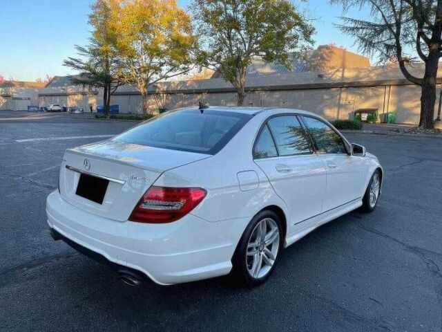 Білий Мерседес Ц-Клас, об'ємом двигуна 3.5 л та пробігом 146 тис. км за 9200 $, фото 4 на Automoto.ua