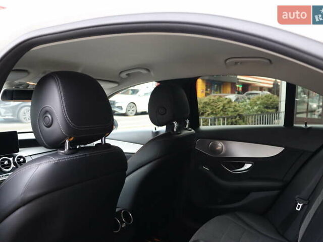 Белый Мерседес Ц-Класс, объемом двигателя 2.2 л и пробегом 326 тыс. км за 18900 $, фото 30 на Automoto.ua