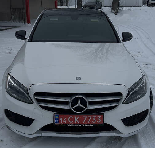 Белый Мерседес Ц-Класс, объемом двигателя 2 л и пробегом 157 тыс. км за 19000 $, фото 1 на Automoto.ua