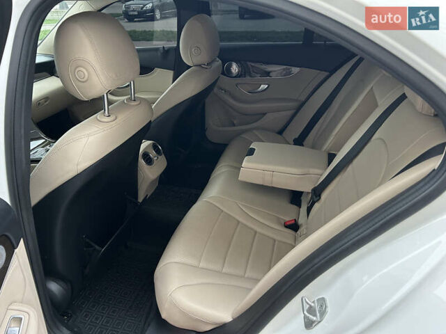 Білий Мерседес Ц-Клас, об'ємом двигуна 2 л та пробігом 165 тис. км за 17999 $, фото 20 на Automoto.ua