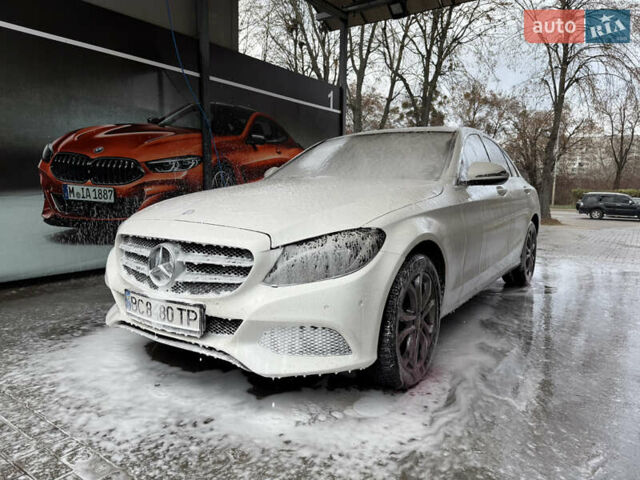 Білий Мерседес Ц-Клас, об'ємом двигуна 2.14 л та пробігом 189 тис. км за 21200 $, фото 5 на Automoto.ua