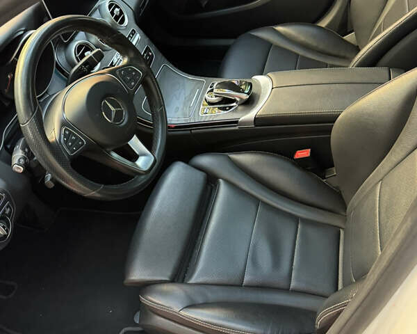 Белый Мерседес Ц-Класс, объемом двигателя 2 л и пробегом 140 тыс. км за 20500 $, фото 18 на Automoto.ua