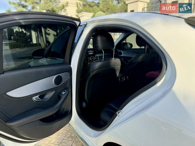 Білий Мерседес Ц-Клас, об'ємом двигуна 2 л та пробігом 125 тис. км за 21900 $, фото 25 на Automoto.ua