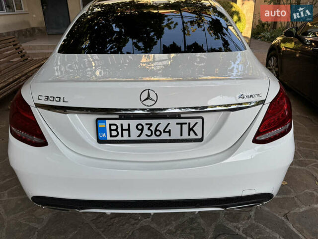 Белый Мерседес Ц-Класс, объемом двигателя 2 л и пробегом 140 тыс. км за 20500 $, фото 4 на Automoto.ua