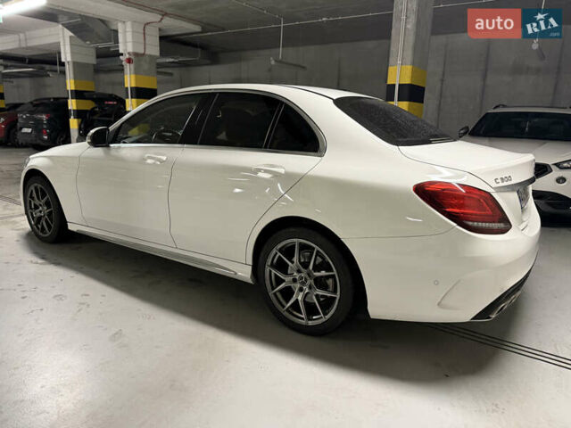 Белый Мерседес Ц-Класс, объемом двигателя 1.99 л и пробегом 109 тыс. км за 18900 $, фото 1 на Automoto.ua