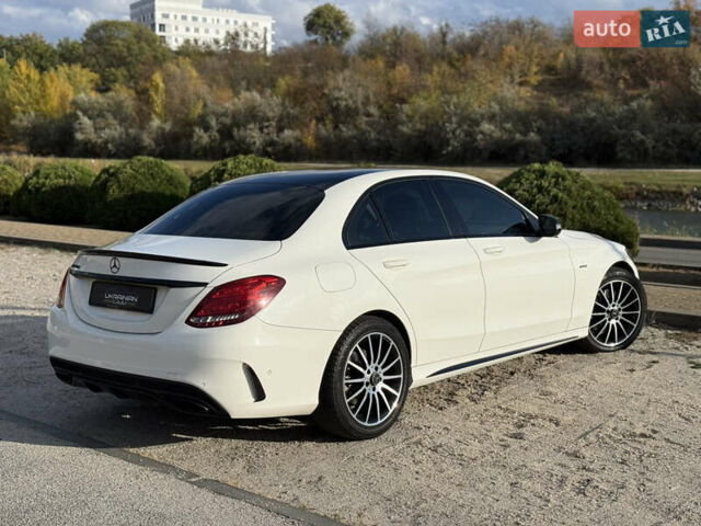 Білий Мерседес Ц-Клас, об'ємом двигуна 1.99 л та пробігом 124 тис. км за 17999 $, фото 9 на Automoto.ua