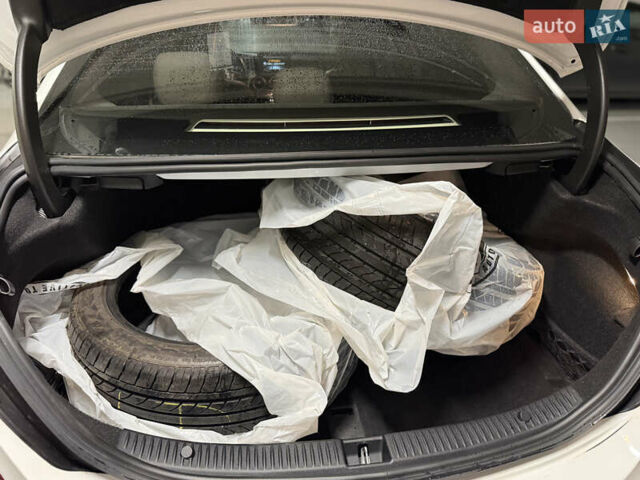 Белый Мерседес Ц-Класс, объемом двигателя 1.99 л и пробегом 109 тыс. км за 18900 $, фото 24 на Automoto.ua