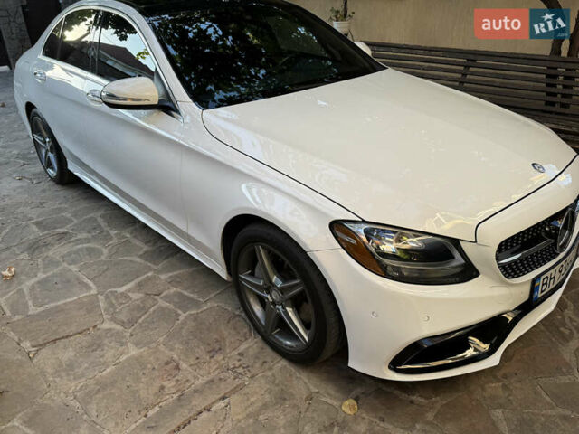 Белый Мерседес Ц-Класс, объемом двигателя 2 л и пробегом 140 тыс. км за 20500 $, фото 8 на Automoto.ua