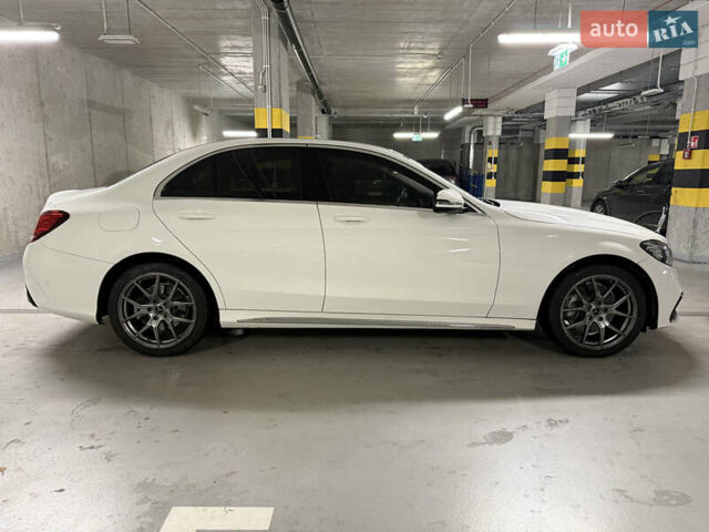 Белый Мерседес Ц-Класс, объемом двигателя 1.99 л и пробегом 109 тыс. км за 18900 $, фото 6 на Automoto.ua