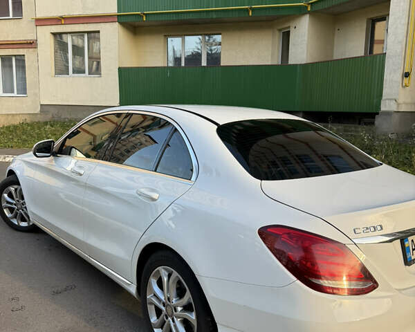Белый Мерседес Ц-Класс, объемом двигателя 2 л и пробегом 113 тыс. км за 19800 $, фото 3 на Automoto.ua