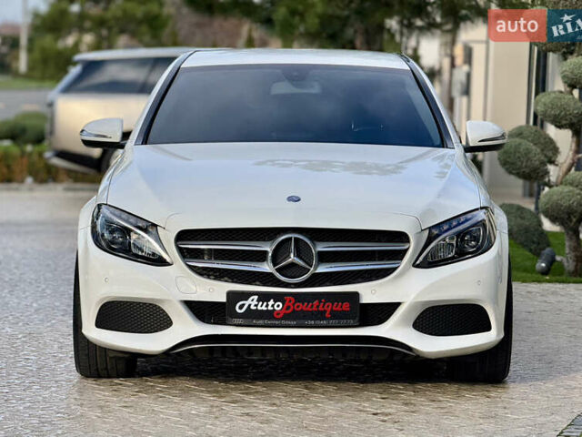 Білий Мерседес Ц-Клас, об'ємом двигуна 2 л та пробігом 125 тис. км за 21900 $, фото 1 на Automoto.ua