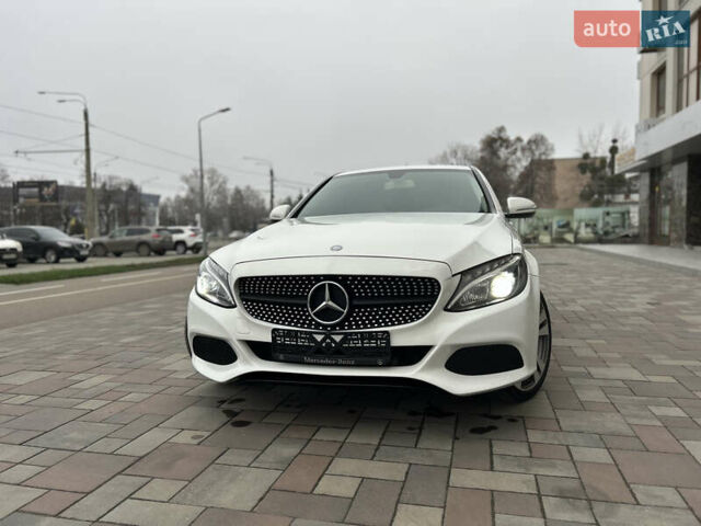 Білий Мерседес Ц-Клас, об'ємом двигуна 2 л та пробігом 165 тис. км за 17999 $, фото 14 на Automoto.ua