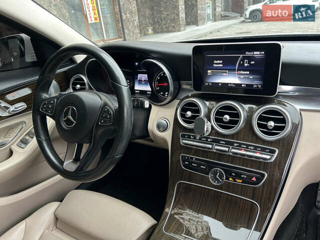Білий Мерседес Ц-Клас, об'ємом двигуна 2 л та пробігом 165 тис. км за 17999 $, фото 27 на Automoto.ua