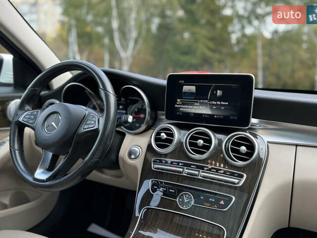 Білий Мерседес Ц-Клас, об'ємом двигуна 1.99 л та пробігом 160 тис. км за 16999 $, фото 23 на Automoto.ua