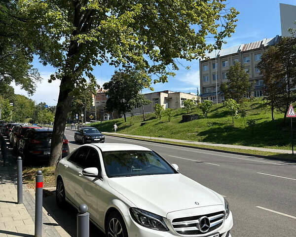 Білий Мерседес Ц-Клас, об'ємом двигуна 2.14 л та пробігом 189 тис. км за 21200 $, фото 24 на Automoto.ua